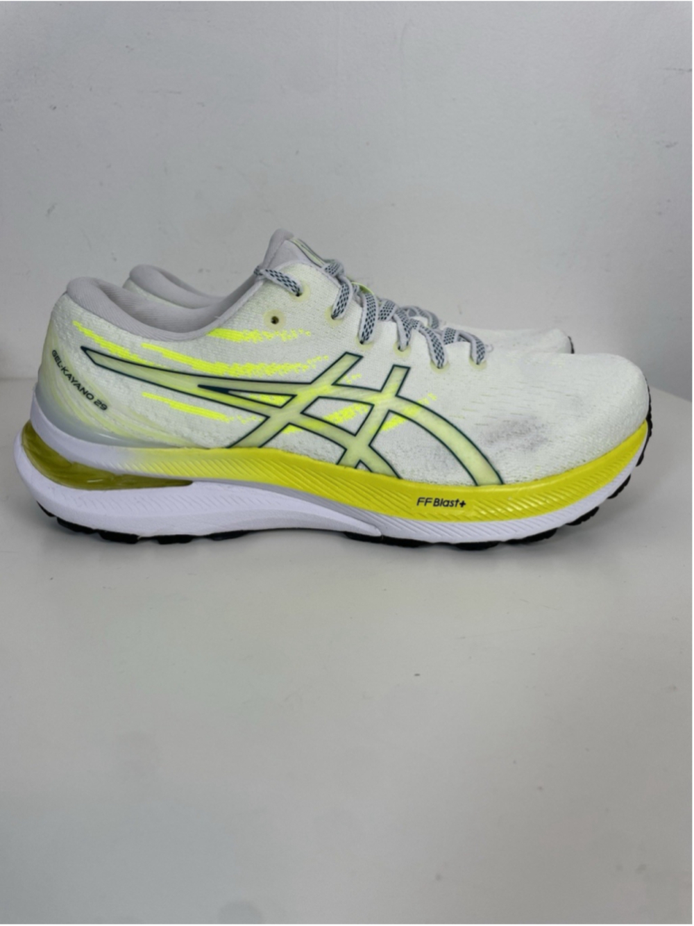Asics Gel Kayano 29 Running Shoes Women’s 8.5 White Velvet Pine Sneakers